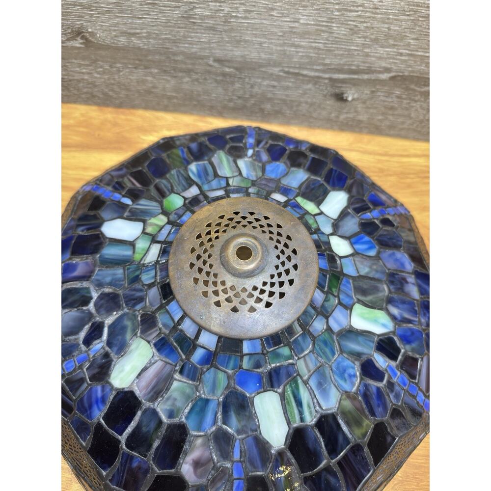 Quoizel collection Dragonfly Stained Glass Lamp Shade 15.5x6.5” - Picture 6 of 11